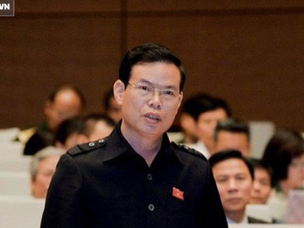 Bí thư Hà Giang Triệu Tài Vinh: Con gái học giỏi 3 năm liền, không việc gì tôi phải xin điểm