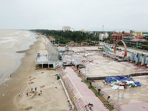 Chung khảo phía Bắc Hoa hậu Việt Nam có thể hủy sân khấu ngoài trời vì bão