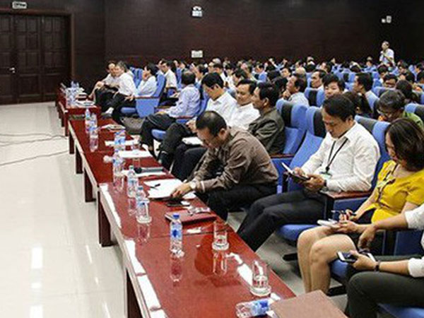 Đà Nẵng mở lại đường xuống biển và thu hồi sân vận động Chi Lăng