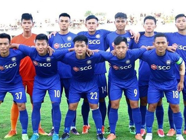 Phải loại bỏ vĩnh viễn cầu thủ đuổi đánh trọng tài