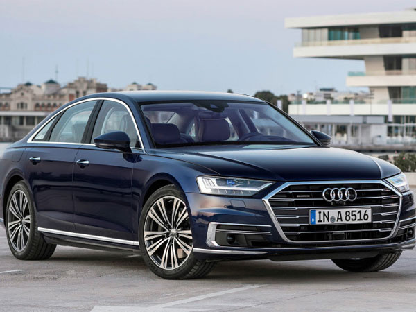 Audi A8 2019 có giá khởi điểm từ 84.795 USD
