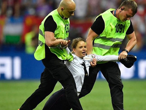 Lực lượng quản lý trận chung kết World Cup 2018 bị phạt
