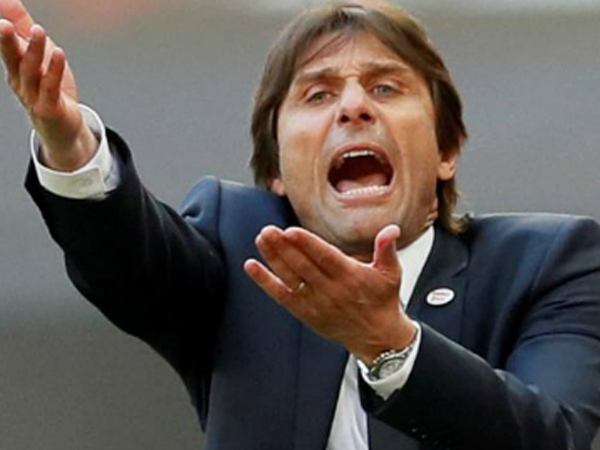 Conte kiện Chelsea vì trì hoãn quyết định sa thải