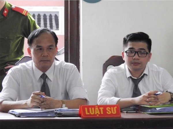 Cụ ông tuổi 80 nằng nặc đòi ly hôn vì nghi vợ ngoại tình