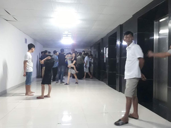 Vụ người mẹ nghi thắt cổ con và cháu ở Hà Nội: Nghe bà ấy hét 'tôi giết con rồi', mọi người vội lên phòng kiểm tra thì thấy cảnh rùng mình