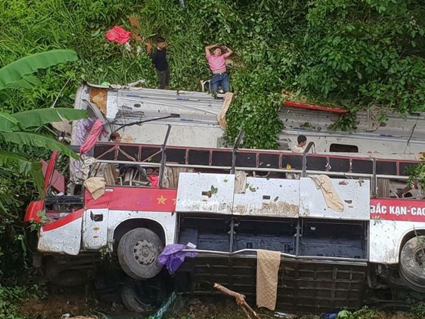 Hộp đen của xe khách lao xuống vực sâu 30m ở Cao Bằng 'biến mất'