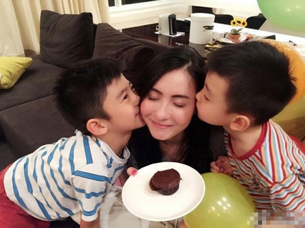 Mải yêu nhưng Tạ Đình Phong vẫn để tài sản cho con, Trương Bá Chi nói: 'Không động một xu'