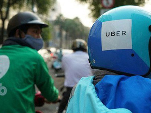 Bị Vinasun tố 'đi đêm' với Grab, Bộ Giao thông Vận tải phản pháo
