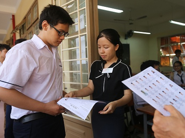 Hai kẽ hở khiến cán bộ Hà Giang, Sơn La gian lận điểm thi