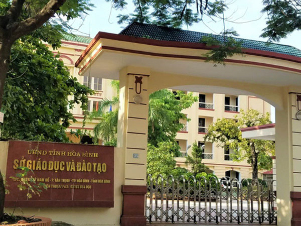 Hoà Bình: 'Có thể cán bộ mệt mỏi nên lập biên bản chấm trắc nghiệm sơ sài'