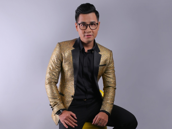 MC Nguyên Khang bất ngờ ngồi 'ghế nóng'
