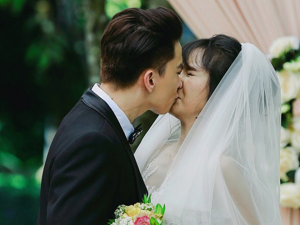 Tìm Vợ Cho Bà: Cướp nụ hôn đầu đời của 'thánh nữ Bolero' Jang Mi, S.T 365 thấy tội lỗi vì sợ... chưa đạt!