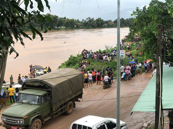 Video: Cảnh tan hoang sau vỡ đập thủy điện dọc sông Mekong ở Lào