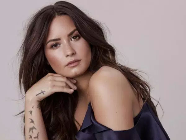 Demi Lovato: Tài năng uổng phí vì nghiện ma túy từ năm 17 tuổi