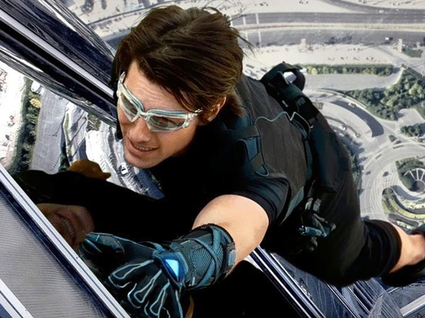 Những pha hành động kịch tính nhất của Tom Cruise trong Mission Impossible