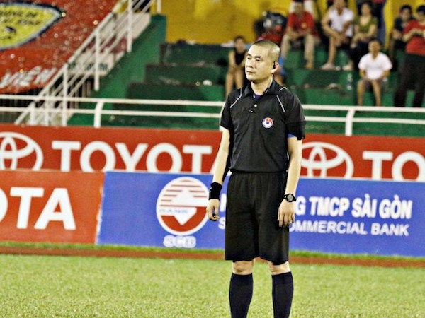 Phó ban trọng tài: VPF mời trọng tài Thư trở lại bắt V.League