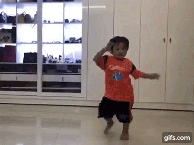 Quý tử mới lên 3 nhà Khánh Thi - Phan Hiển đã mê dancesport, nhảy lóng ngóng cực đáng yêu