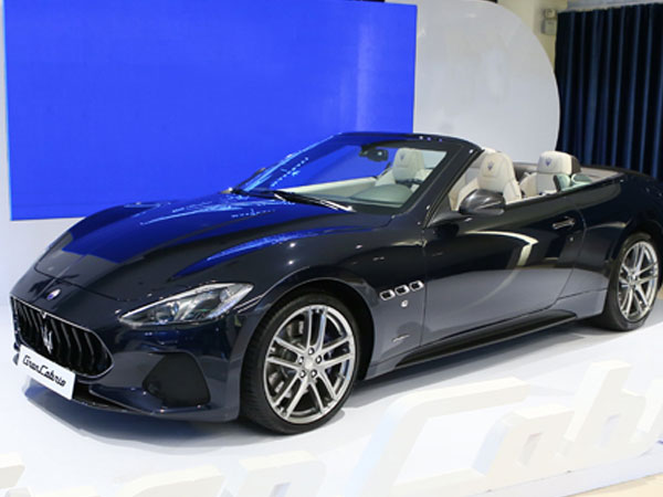 Xế khủng Maserati GranCabrio 2018 giá hơn 17 tỷ tại Việt Nam