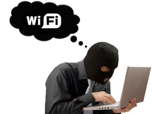 Kẻ trộm đánh thức chủ nhà để hỏi mật khẩu Wi-Fi