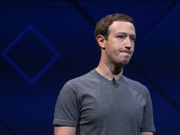 Mark Zuckerberg sắp bị 'đá' khỏi ghế Chủ tịch vì Facebook thua lỗ