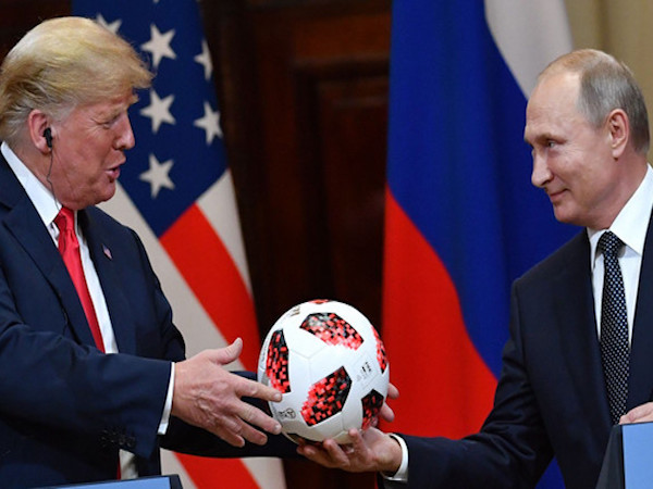 Quả bóng ông Putin trao cho ông Trump bị nghi chứa chip gián điệp