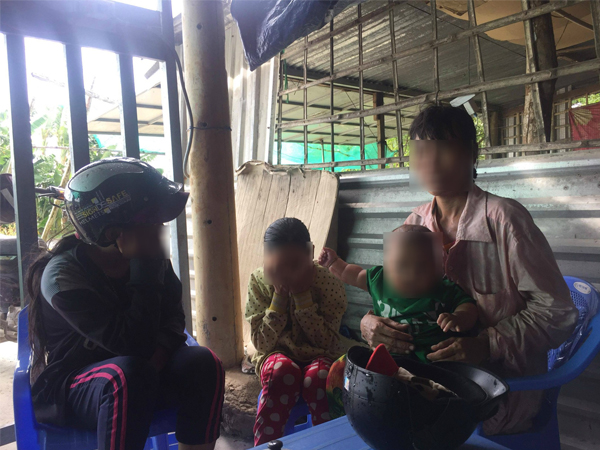 Lời kể của mẹ bé gái 15 tuổi bị 'người tình' xâm hại đến sinh con: Cũng vì nghèo khổ mà tôi đã hại con mình
