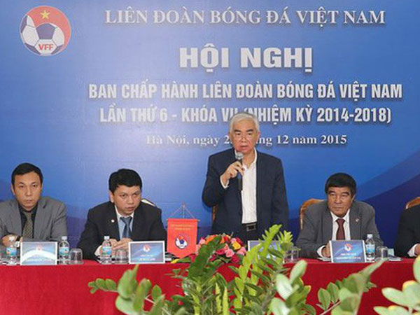Mối nguy của bóng đá Việt Nam