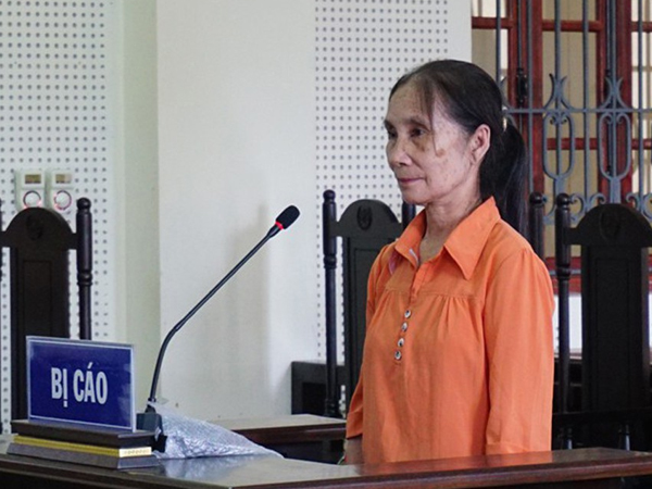 Cô giáo nghỉ hưu 'chê' lương thấp, bán học sinh cũ 19 tuổi sang Trung Quốc lấy chồng với giá 180 triệu đồng
