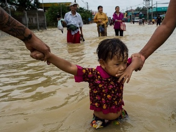 Lũ lụt ở Myanmar, 54.000 người phải sơ tán