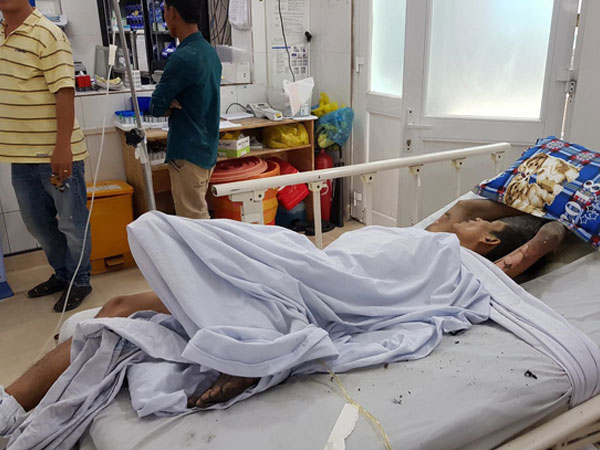 Thanh niên 'sợ ma' nhốt bạn gái, phóng hỏa đốt nhà bị nhiễm HIV