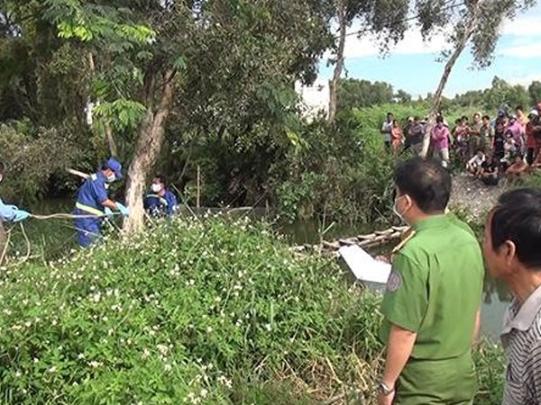 TP.HCM: Phát hiện người đàn ông tử vong dưới kênh sau khi câu cá