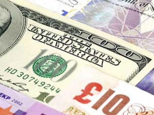 Tỷ giá ngoại tệ ngày 31/7: USD treo cao, Nhân dân tệ chưa ngừng giảm