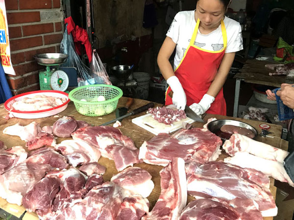 Biến động bất thường xôn xao khắp chợ Hà thành, khách mua giật mình kêu ca