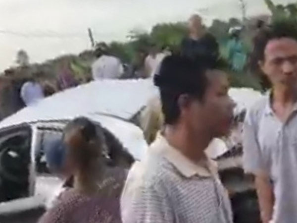 Lại xảy ra tai nạn tàu hỏa tông ô tô, 4 người bị thương nặng