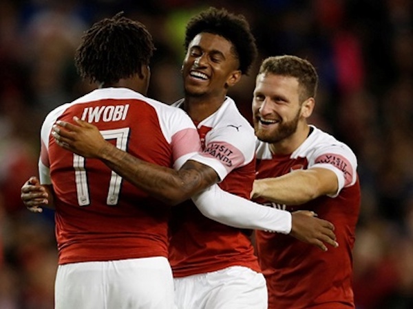 Arsenal thắng Chelsea sau 12 quả đá luân lưu