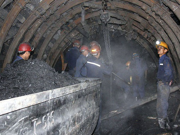 Không bật quạt thông gió, một công nhân ngành than chết trong hầm lò