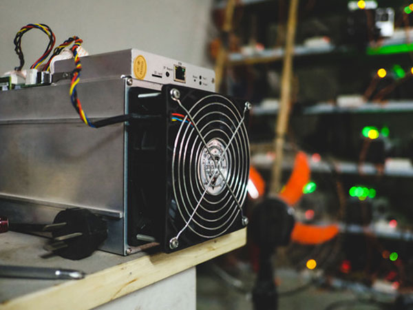 Máy đào Bitcoin có thể bị dừng nhập về Việt Nam