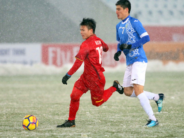 Quang Hải ám ảnh HLV Uzbekistan