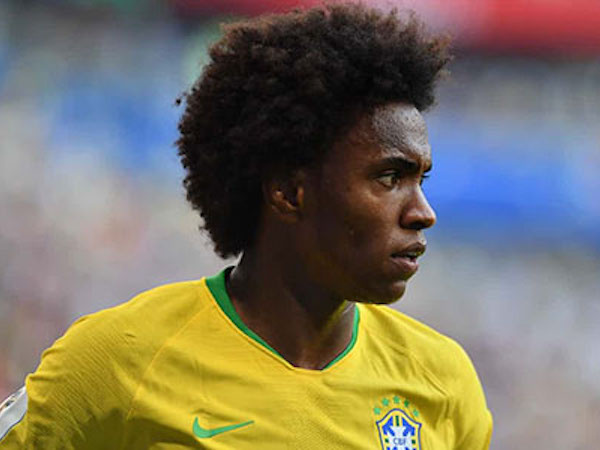 Sarri không hài lòng khi Willian tập trung muộn