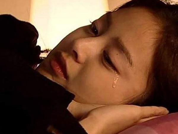 Chồng nằm viện, vợ bất ngờ phát hiện ra bí mật được giấu kín lâu nay