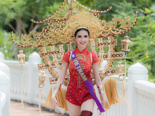 Phan Thị Mơ diện quốc phục nặng 15kg lấy ý tưởng từ Chùa Một Cột