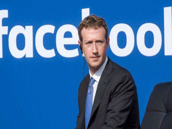 Facebook mất giám đốc bảo mật, giải tán đội an ninh