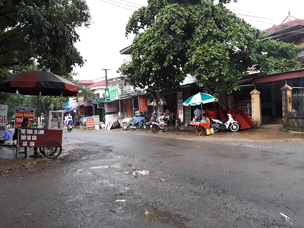Gian lận thi cử ở Hoà Bình: Mẹ cán bộ phòng khảo thí xem tivi mới biết con mình bị bắt
