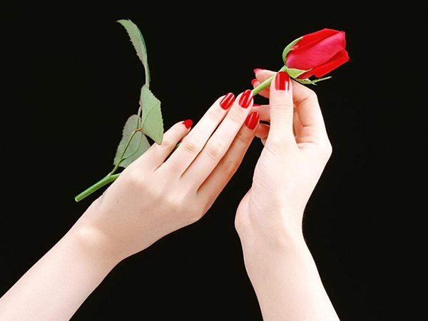 Những dấu hiệu trên bàn tay cho thấy bạn là người phụ nữ may mắn, có số lấy chồng giàu sang hưởng phúc cả đời