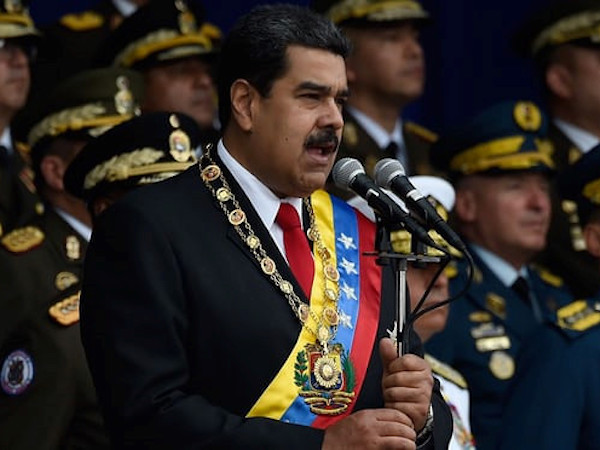 TT Venezuela thoát chết trong vụ ám sát bằng chất nổ tại lễ duyệt binh