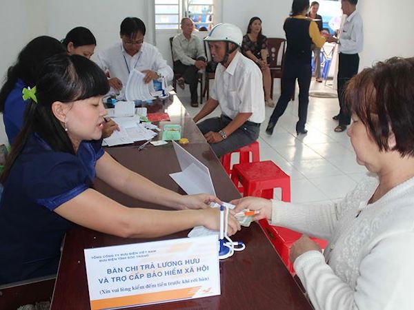Cấp bù cao nhất hơn 12% lương cho lao động nữ nghỉ hưu năm 2018
