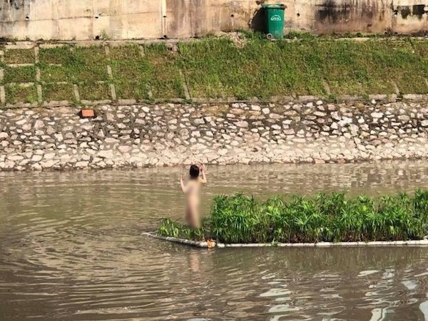 Đã xác định danh tính cô gái mặc đồ lót nhảy múa ở sông Tô Lịch