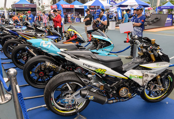 Gần 50 chiếc Yamaha Exciter độ tập trung tại Sài Gòn