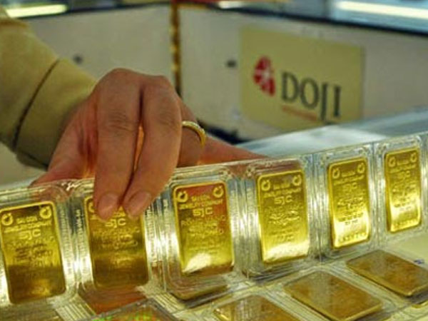 Giá USD và vàng cùng đi lên