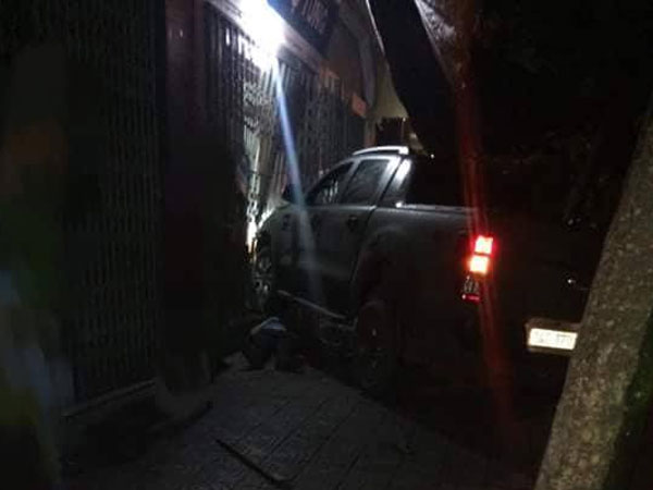 Lái ô tô chèn chết đối phương sau mâu thuẫn